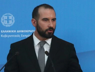 LIVE: Η ενημέρωση των πολιτικών συντακτών από τον Δ.Τζανακόπουλο